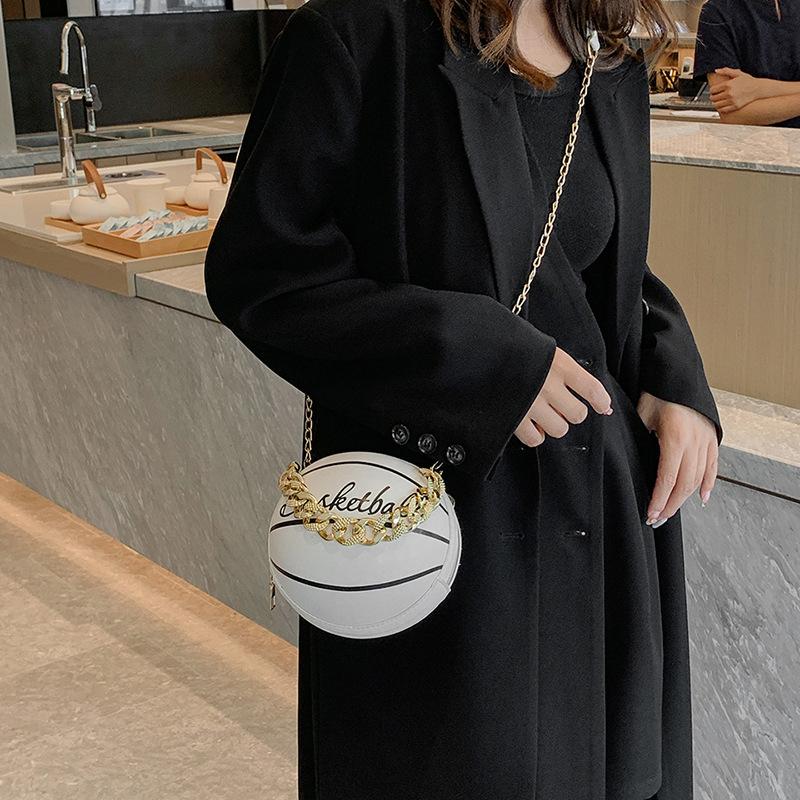 Retro letter printing ball bag 2026 new niche personality chain basketball bag women's shoulder messenger bag