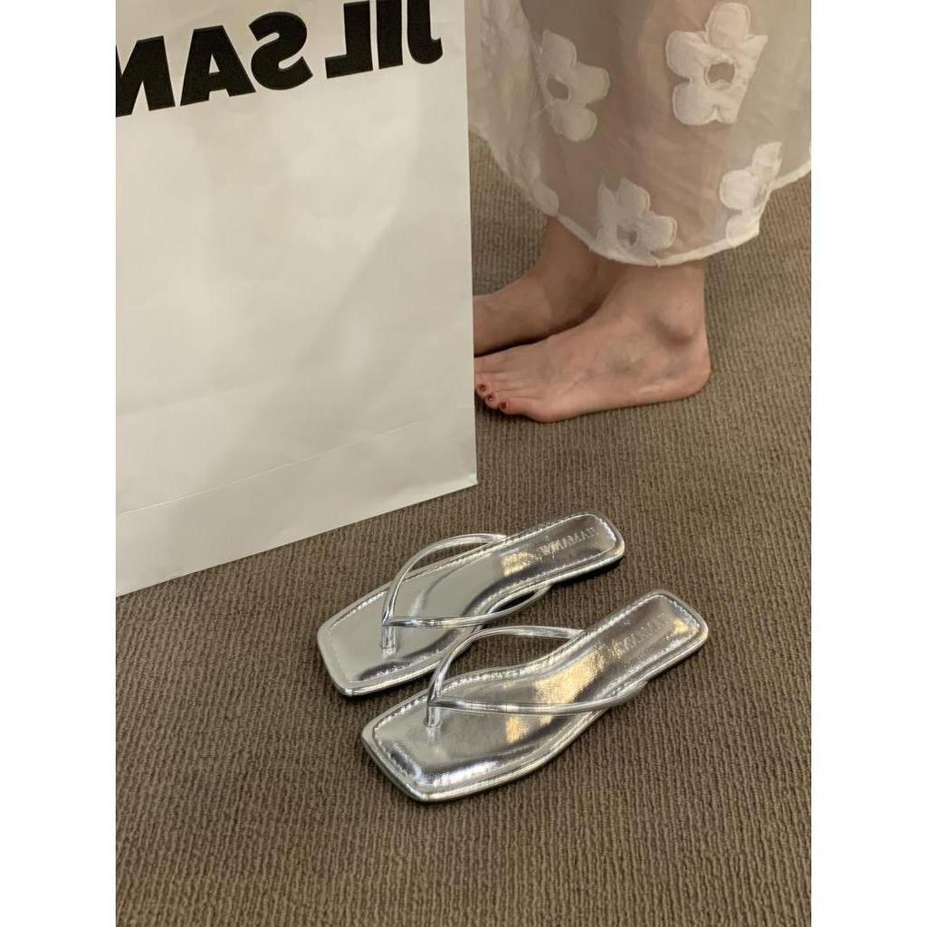 Flat-bottomed Silver Flip-flops Women's Shoes Summer 2025 New Niche Versatile Outer Wear Toe Beach Sandals