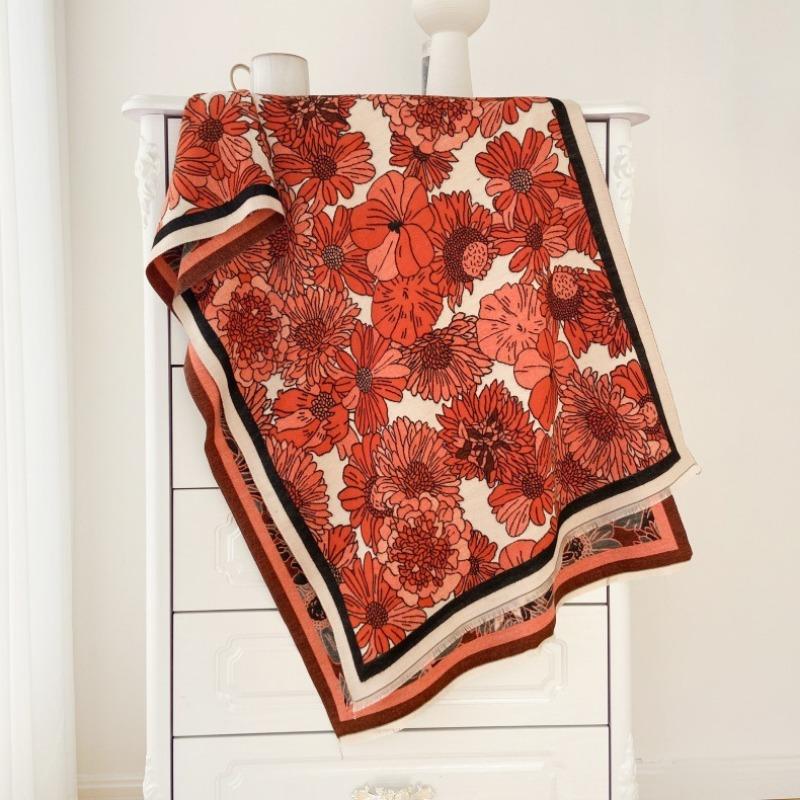 New little fresh girl style small daisy imitation cashmere scarf winter travel warm women shawl