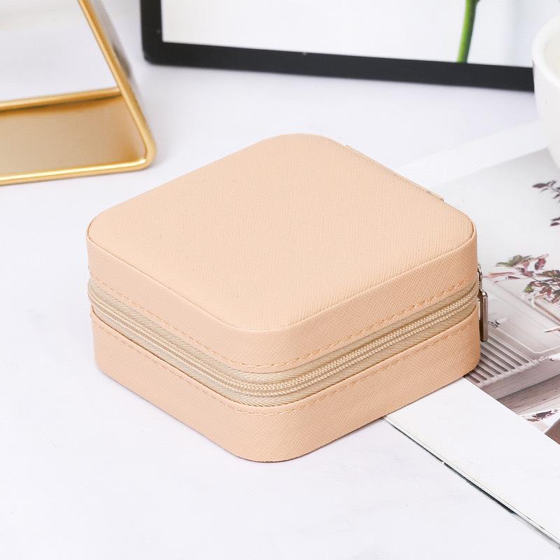 Compact Leather Jewelry Organizer: Palm-Sized Box for Rings, Necklaces, Studs, and Earrings