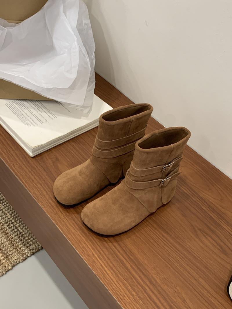 

2025 autumn and winter new retro inner height-increasing short boots women s round head soft-soled stacking boots short western cowboy boots 35