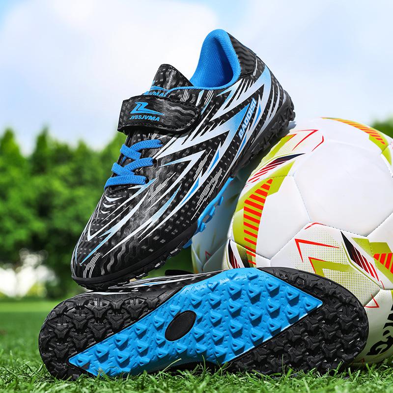 2025 summer new youth low-top Velcro football shoes big children's game long nails broken nails training football shoes