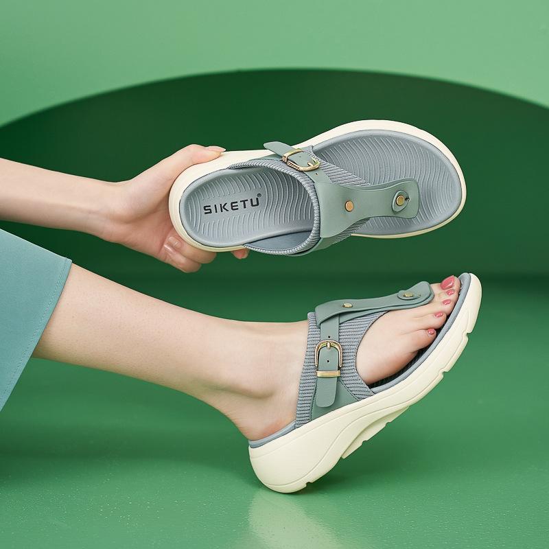 New Thick Sole Slippers Lightweight, Anti Slip, Comfortable, Casual Sports Slippers