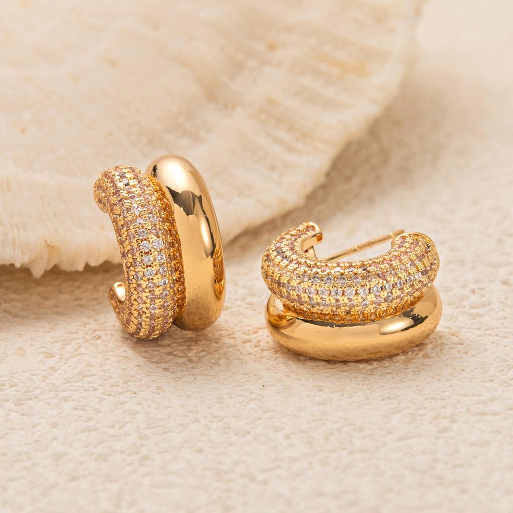 Stainless steel temperament, double ring C-shaped earrings, female design, niche, inlaid zircon earrings, color preservation
