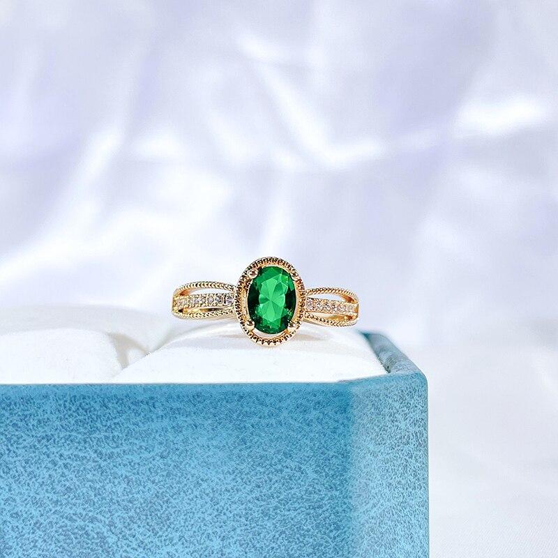 BELLA BOX Classic Women Ring With Oval Shape Zircon Adjust Size