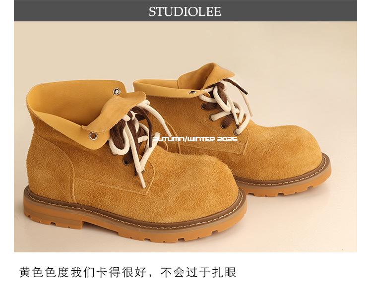 

Grape mother autumn and winter new models increase height by 4cm~ fashionable big round head contrasting color pair of shoelaces short Martin b 40