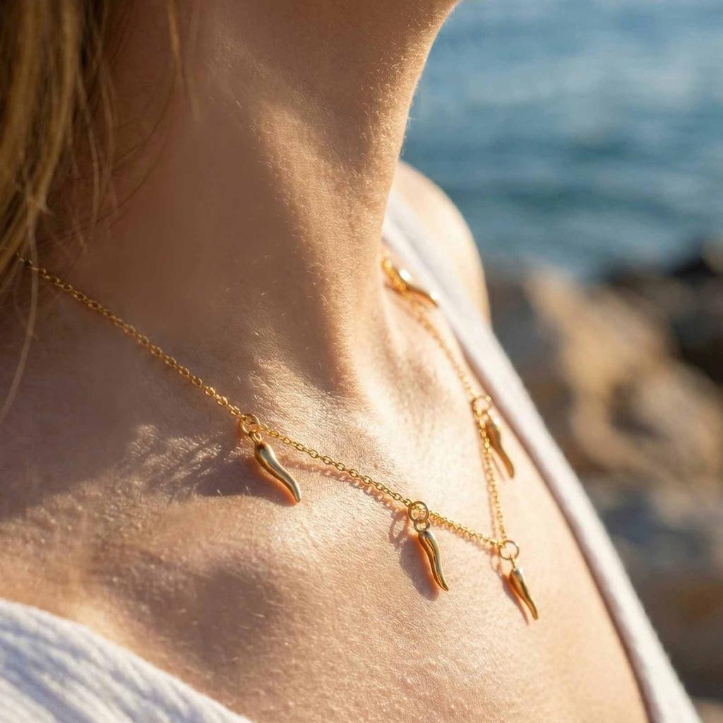 Vintage Italian Horn Pendant Necklace for Women Stainless Steel Gold Plated Chili Pepper Charm Choker Necklace Amulet Jewelry