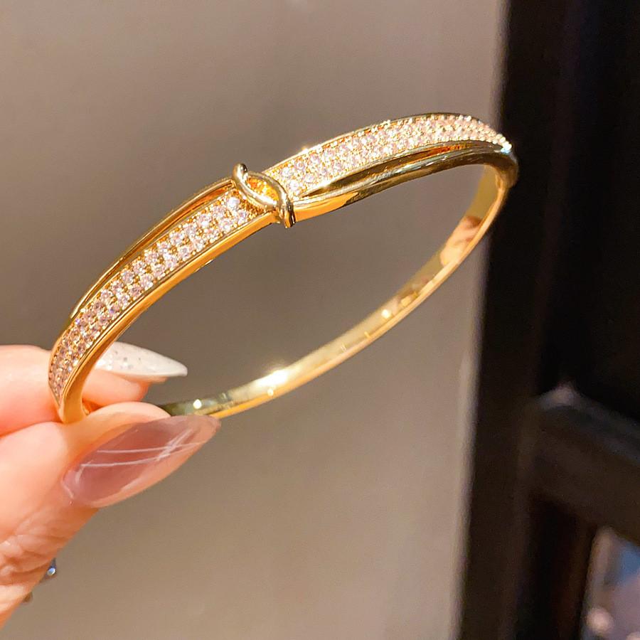 Vintage Gold Zircon Round Bangle Bracelet With Geometric Design For Fashion Women
