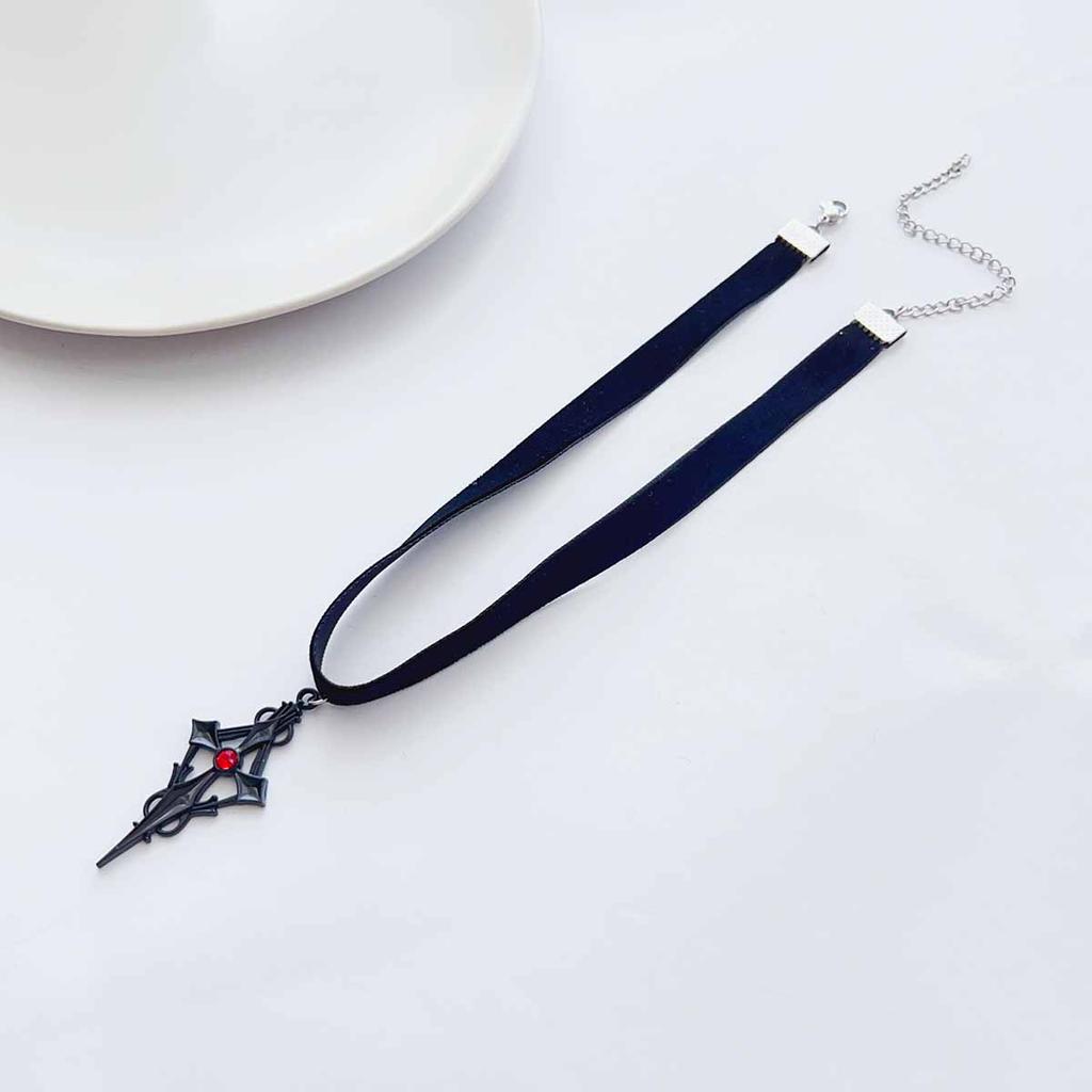Fashionable dark Gothic style cross-shaped hollowed-out carved pendant, black velvet strap choker necklace for women