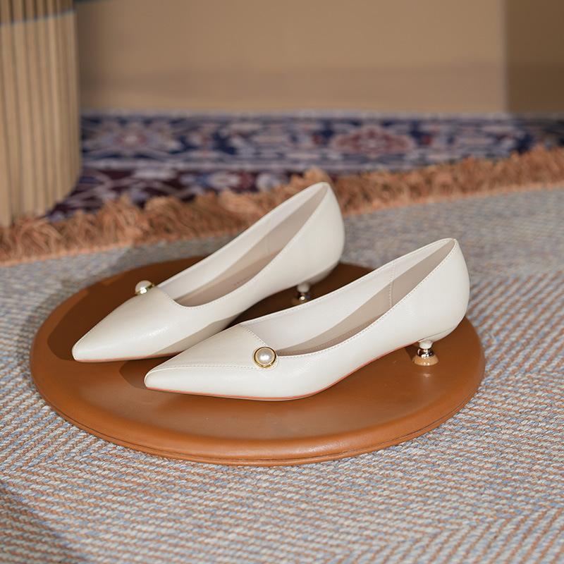 TWBEB Fashion Pointed Toe Low Heel Pumps 3cm Soft Leather Comfortable Women Shoes Casual Glue-Welded Sole 35 4230₽