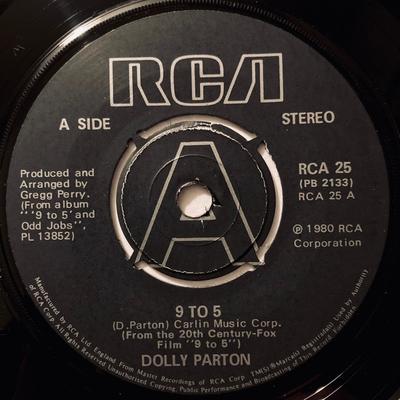 7-Zoll-Schallplatte DOLLY PARTON - 9 To 5 RCA25 RCA 1981 UK Rock Gebraucht
