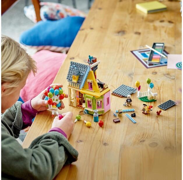 LEGO Disney Pixar 43217 Дом из мультфильма "Отъезд