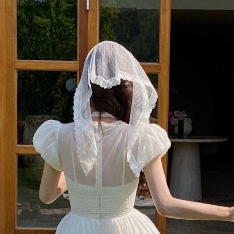 Elegant Women Lace Triangle Kerchiefs Summer Spring Sunproof Lace Triangle Bandana for Teens Girl Camping Taking Photo