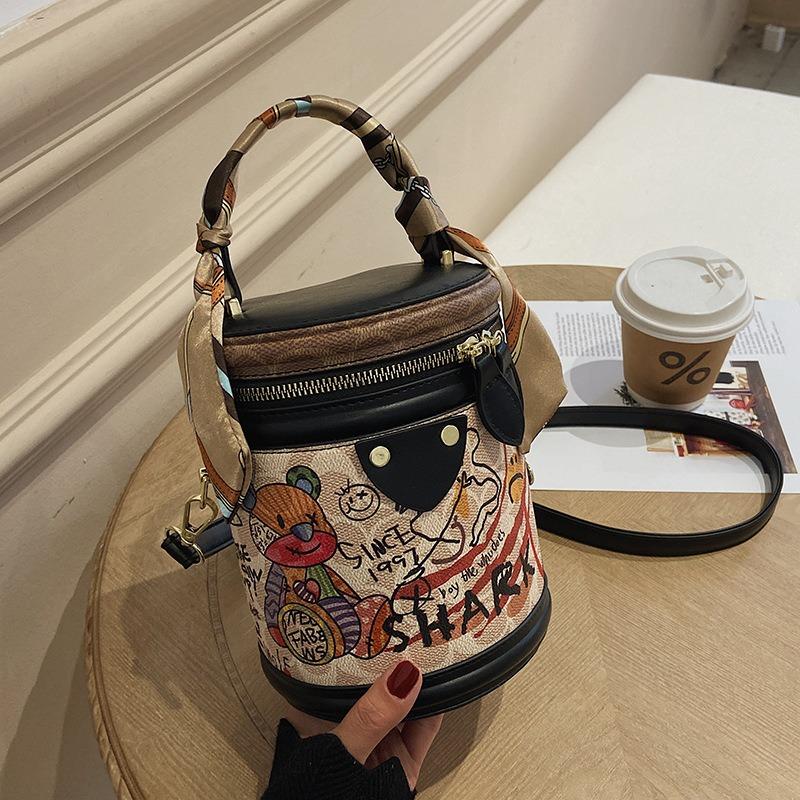 Bear Graffiti Bucket Bag New Cylinder Bag Niche Design Handbag Single Shoulder Messenger Women's Bag Small Bag