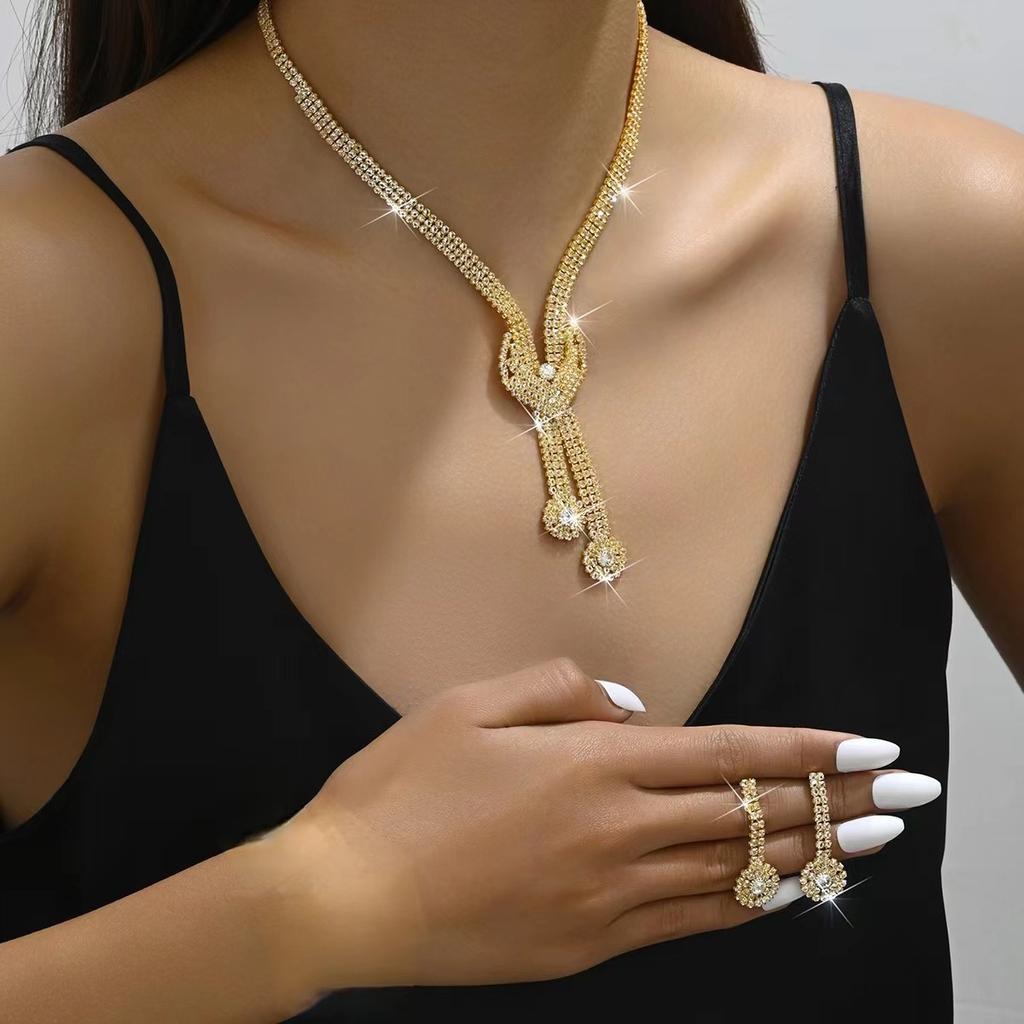 Bridal Wedding And Daily Wear, Temperament Super Flash Diamond Necklace Earrings Bracelet Three-Piece Set