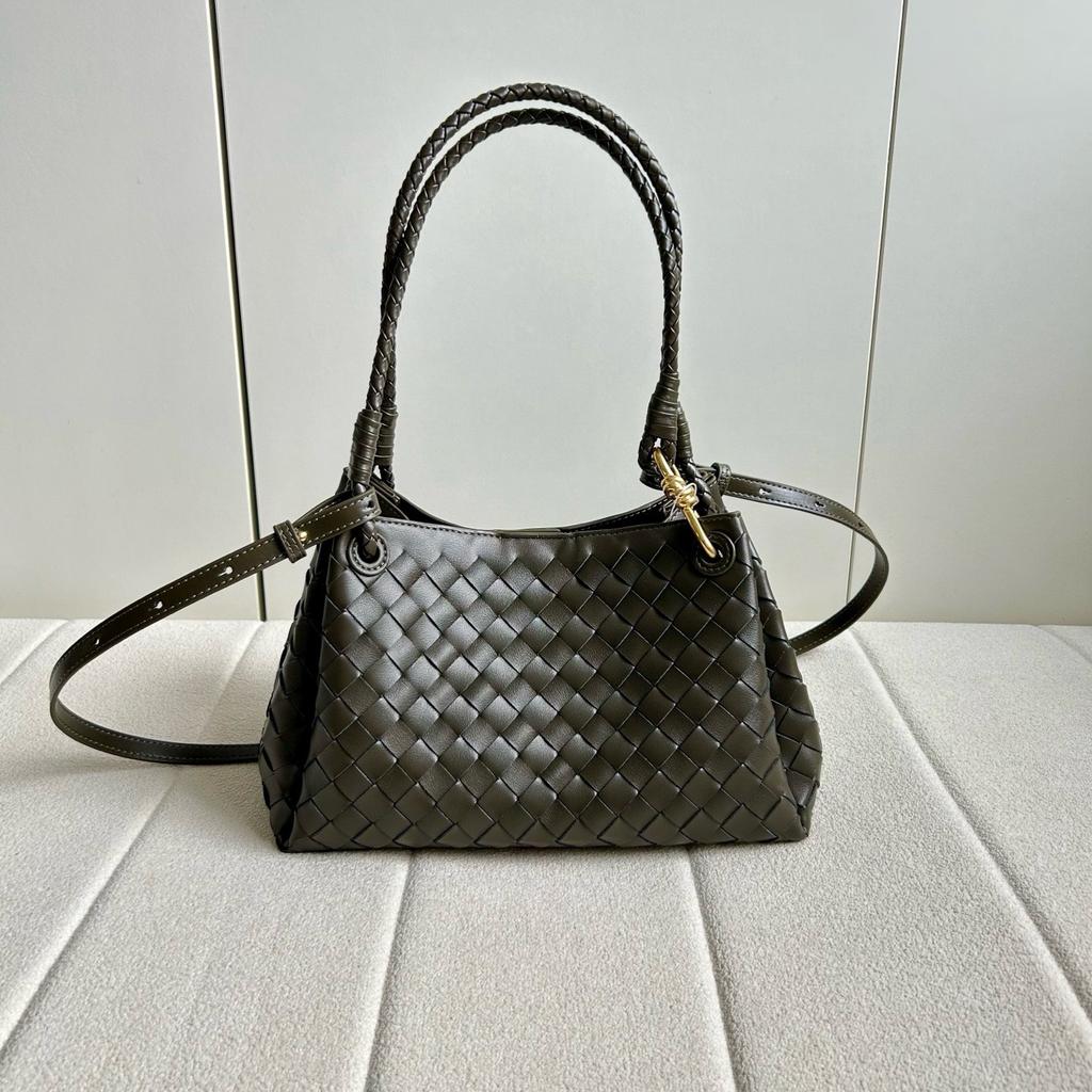 2025 Nuovo design di nicchia borsa a tracolla singola sotto l'ascella borsa da pendolare grande capacità borsa a tracolla alla moda versatile