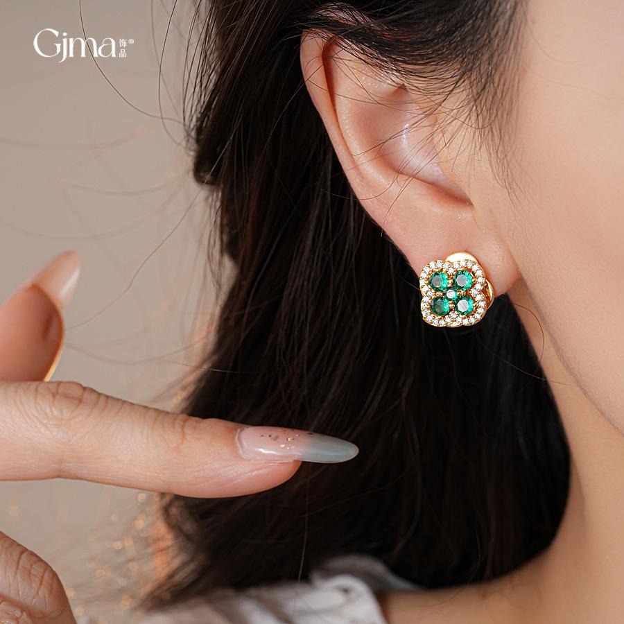French retro zircon flower earrings, stud earrings, exquisite temperament earrings, niche design