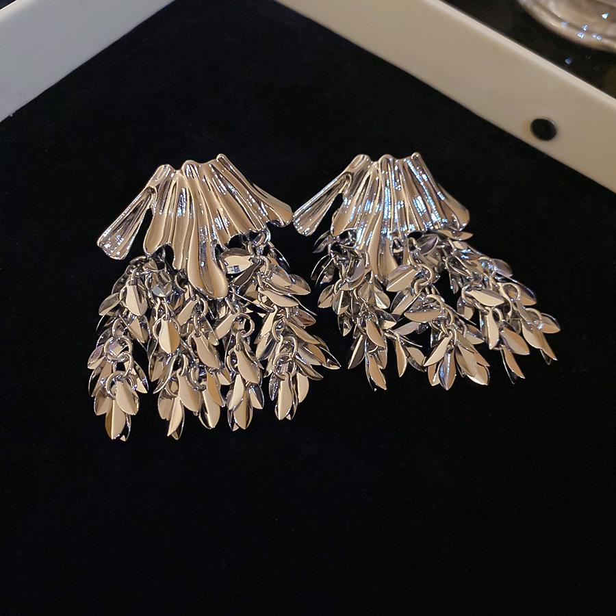 Silver Needle Korean Zircon Wheat Tassel Stud Earrings: Elegant, High-End Fashion Accessories for Women.