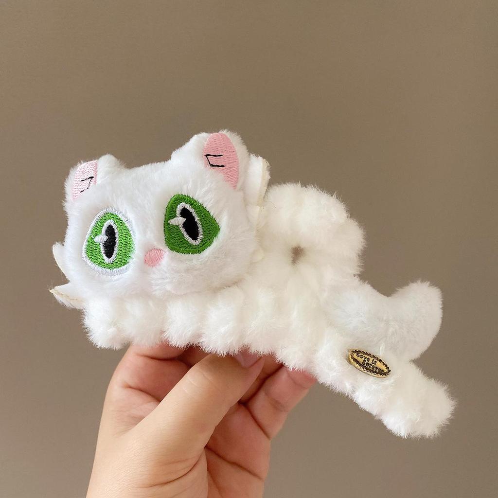 Korean Style Black Plush Cat Claw Hair Clip for Women - Autumn/Winter Cute Shark Hairpin Accessory