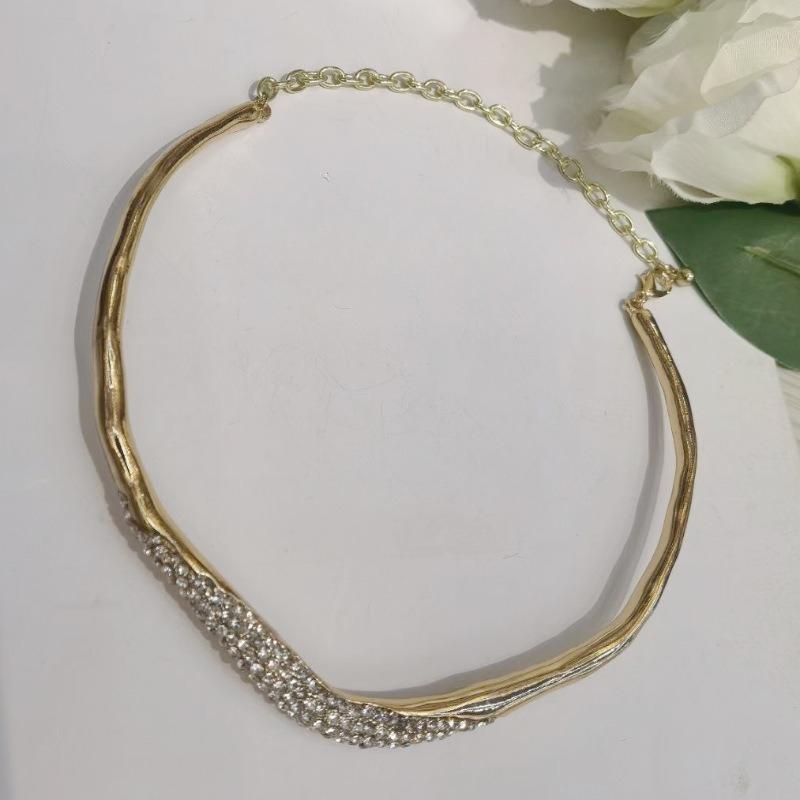 

Irregular Zircon Necklaces Women Fashion Personality Light Luxury High-end Feeling Choker Necklace Charm Jewelry золотой