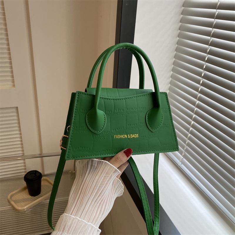 

Simple and stylish handbag with texture Women s 2024 summer new Korean version of simple casual shoulder messenger small square bag зелений
