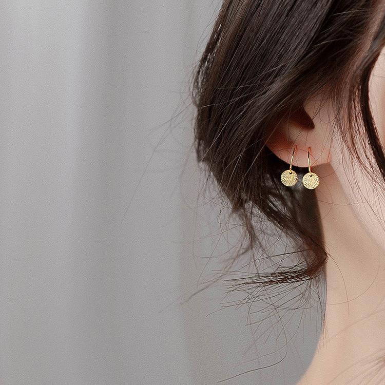Japanese and Korean Simple Round Earrings Temperament Frosted Ear Buckle Fashion Hong Kong Style Earrings