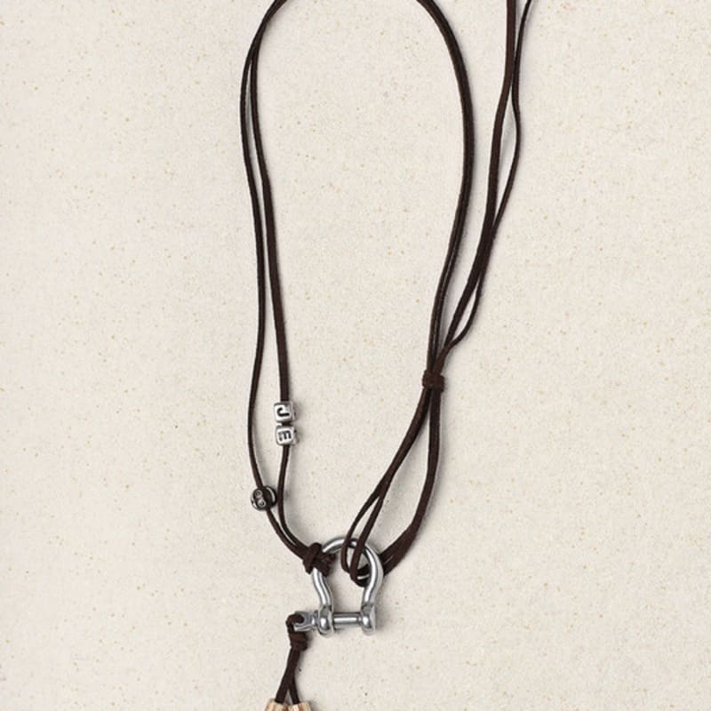 HolidayVisitor Rustic Necklace