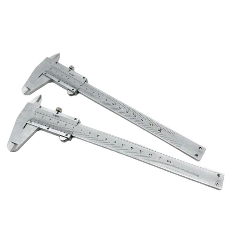 Hochpräziser Industrie-Messschieber für Lehre & Haushalt (0-150 mm/200 mm/300 mm).