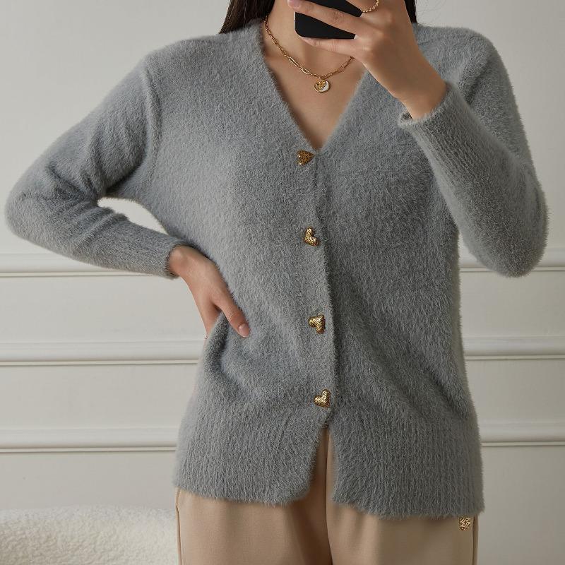 

Imitation mink knitted love buckle new V-neck lazy style design sense loose temperament sweater women