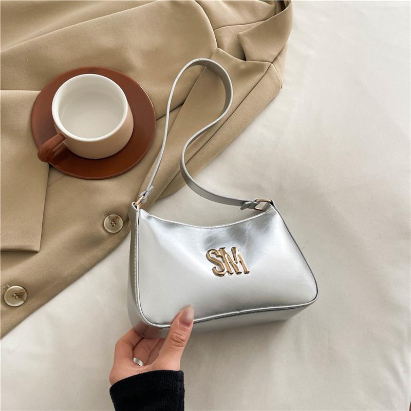 2025 Summer New Camera Bag Fashionable Shoulder Underarm Bag Women's Simple Fashionable Letter Small Square Bag