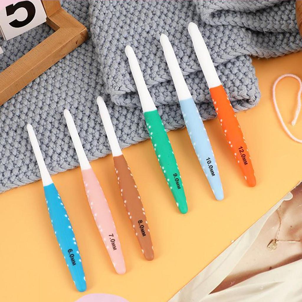 6pcs Crochet Hook Set Silicone Handle Non-Slip Woven Crochet Hooks 6mm-12mm Straight Handle Crochet Hooks For Crochet Blankets