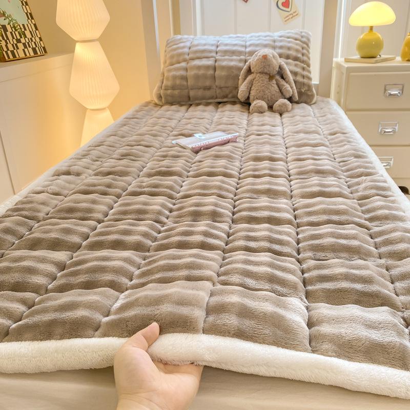 Materasso Peluche Coniglio Bubbly Classe A - Morbido Velluto Latte Tappetino Peluche per Letto Singolo da Dormitorio 0,9 m.