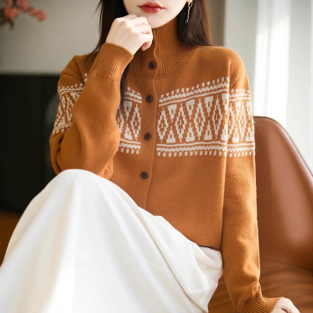 Plum Blossom Blouse with High Collar and Three-dimensional Pattern, Soft and Cozy, Suitable for Wearing in Autumn and Winter As An Outer Garment.