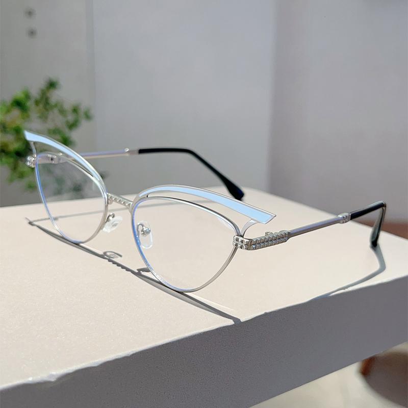 Vintage Cat Eye Glasses Women Fashion Hollowed Blue Light Blocking Eyewear Trendy Brand Design Decorative Eyeglasses
