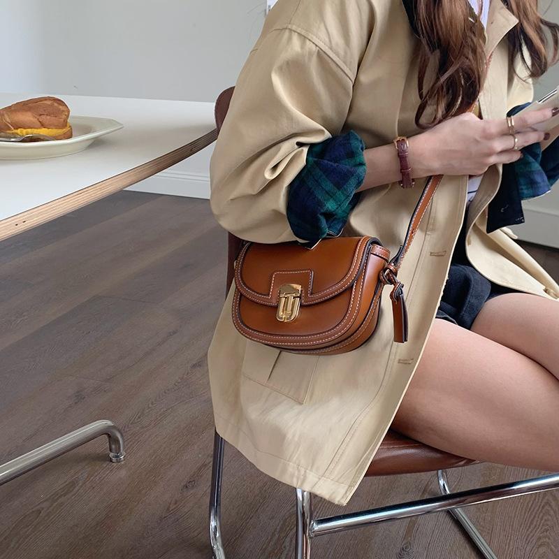 2024 New Small Style Contrast Panel Canvas Retro One Shoulder Crossbody Saddle Bag Luxury Designer Vintage Wallet Purse Ladies