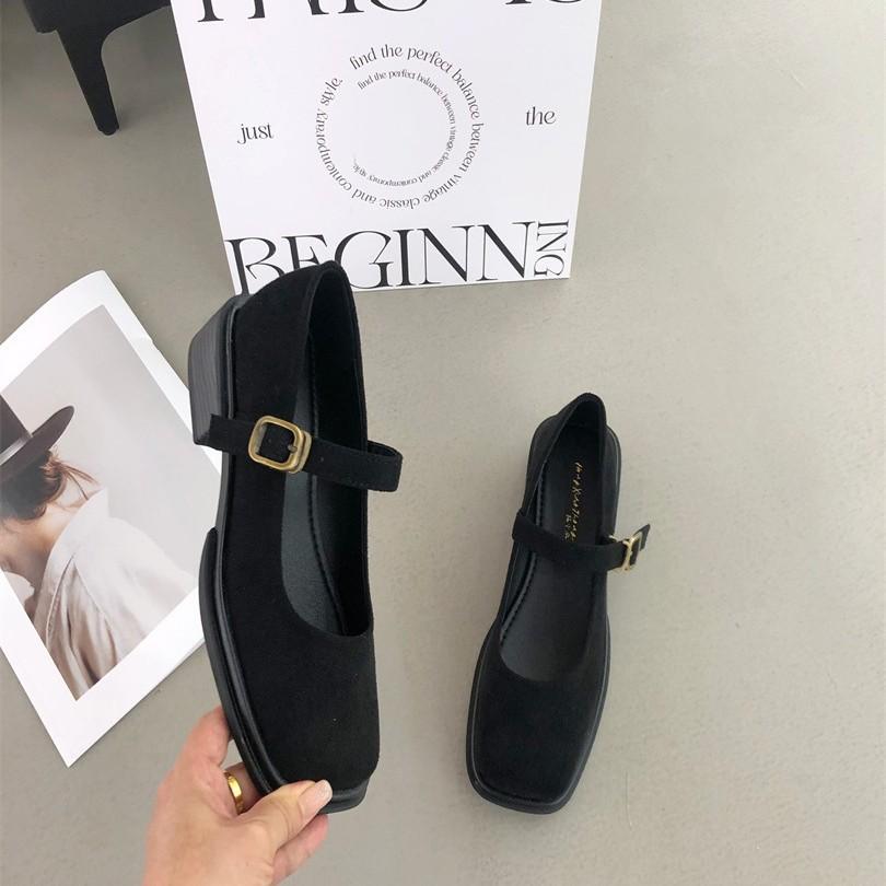 Retro Mary Jane Shoes Women's 2025 New French Temperament Elegant Velvet Square Head Shallow Mouth Thick Heel Evening Shoes