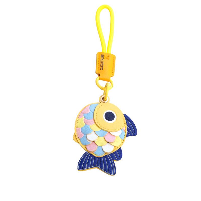 Schattige Vis Sleutelhanger: AirTag Houder & Toegangskaarthoes, Hanger & Rugzak Accessoire Cadeau