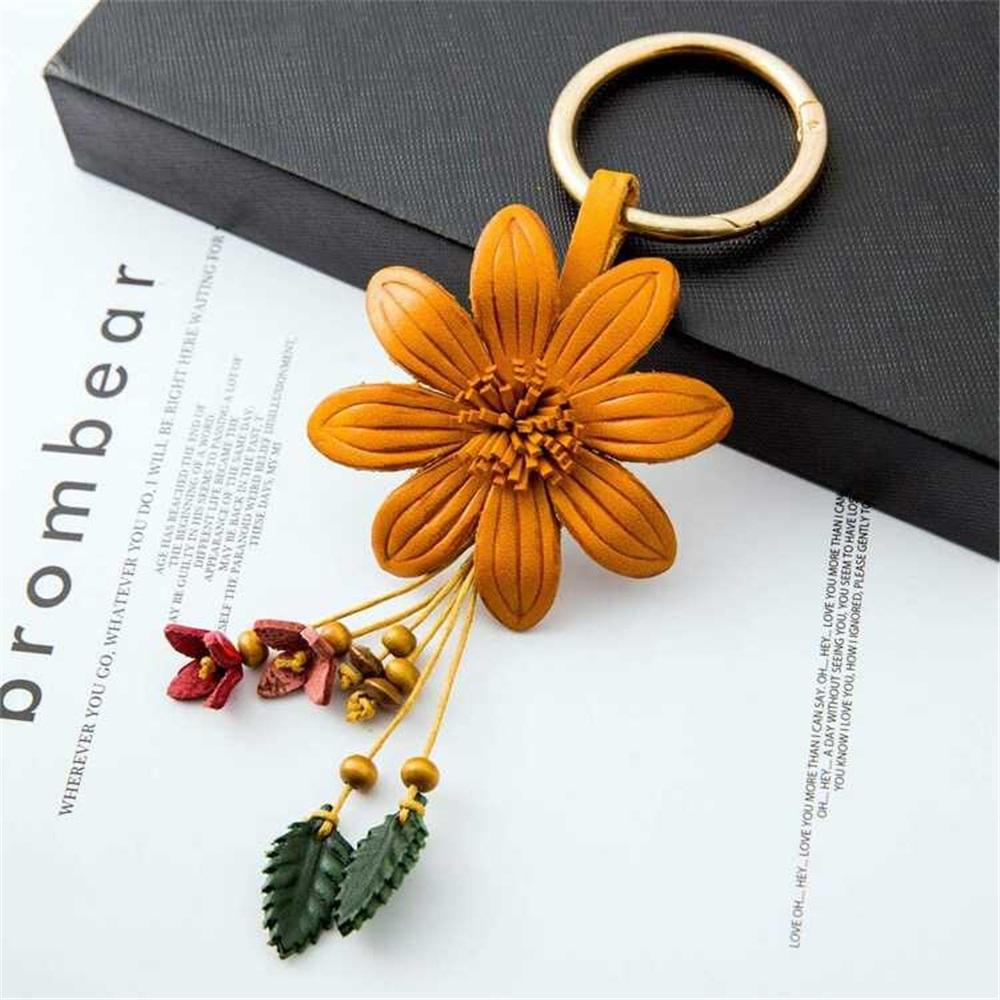 Creative Genuine Leather Flower Keychain Vintage Car Key Ring and Bag Charm
