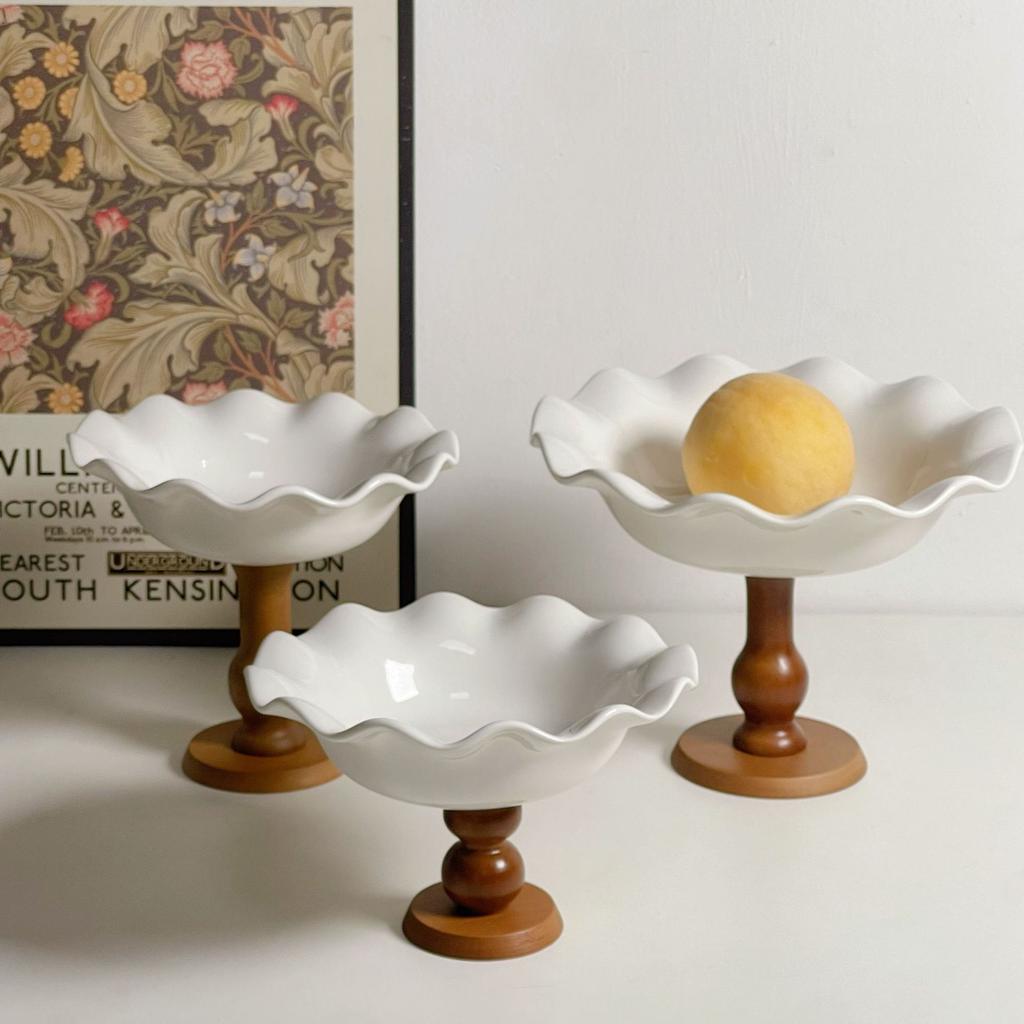 Retro Lace-trimmed High-footed Ceramic Plate, Wooden High-legged Tray,Household Fruit and Snack Tray Tableware for Hotel Trays