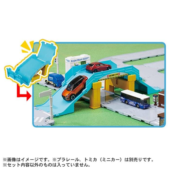 TAKARA TOMY Tomica Tomica Town Railroad Crossing, Overpass & Intersection Road Set - Toy Car - 3+ Years - 8 X 24 X 19 Cm