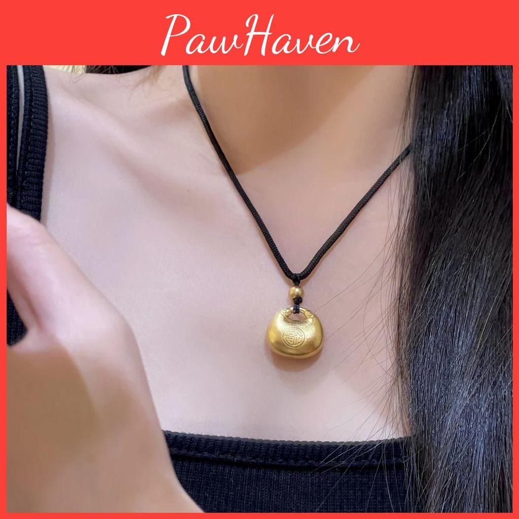 Popular Black Lucky Fat Pendant Necklace For Women Stylish And High-end Geometric Design Alloy Material