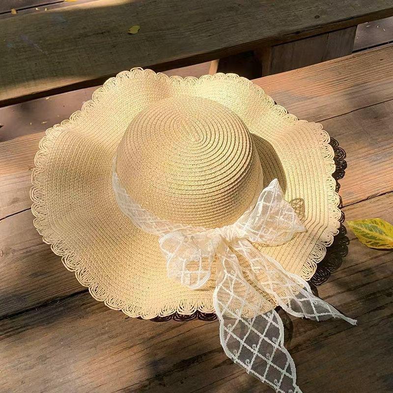 Sun Protection Hat Wide Brim Straw Caps with Cute Lace Bow Elegant Summer Beach Hats for Women Breathable Travel Hat
