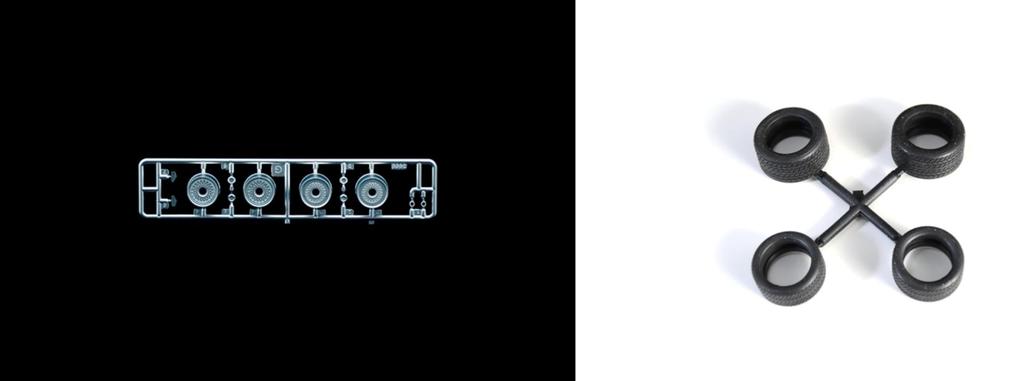 Italeri 1/24 Scale Jaguar XJ220 Racer Plastic Model Kit IT3669 (Car)