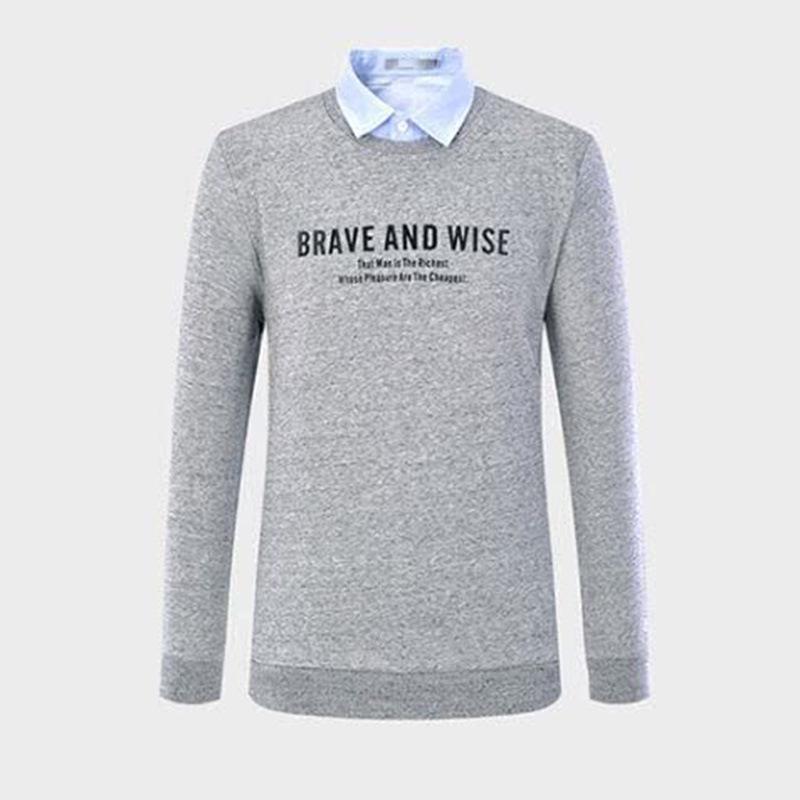 

Мужской трикотажный свитшот облегающего кроя с принтом на тему осени, создающий эффект костюма-двойки. 170/88A