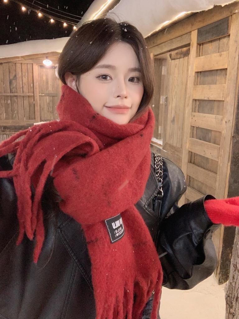 Imitation knitted scarf Korean soft waxy fringed scarf shawl imitation cashmere autumn and winter warm skin-friendly white scarf