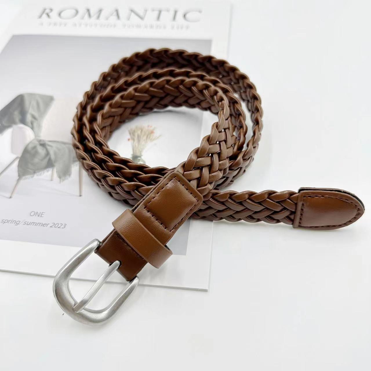 

Женский ретро коричневый плетеный кожаный ремень с серебряной пряжкой-иглой - Универсальный для джинсов и повседневной одежды 100 cm