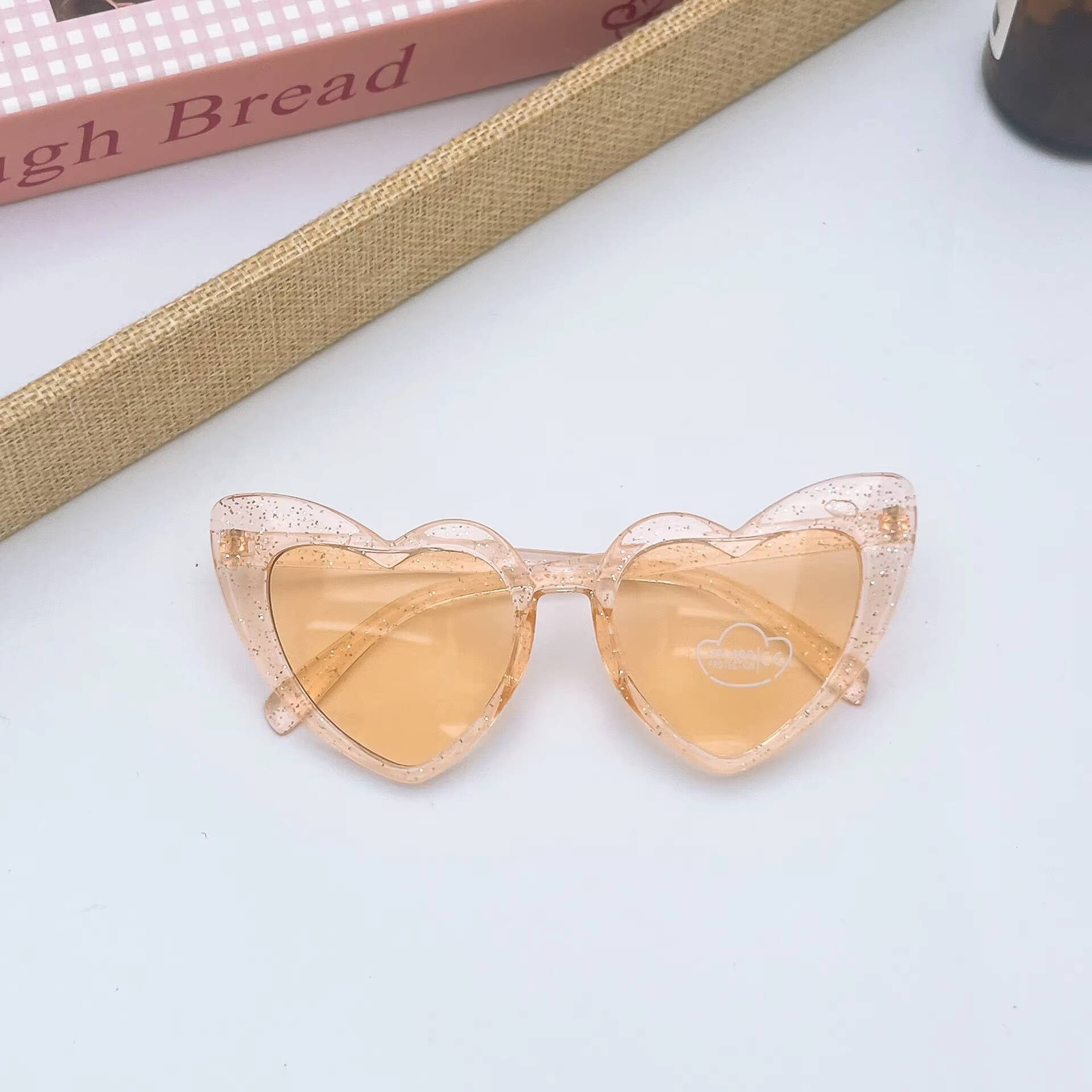 

2026 New Sparkling Love Frame Unisex Personalized Sunglasses for Boys and Girls Outdoor Sunshade Versatile Trendy Sunglasses оранжевый