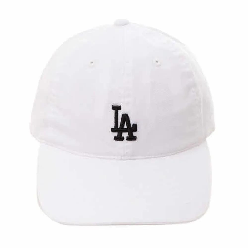 Unisex Small Logo Rookie Ball Cap (32CP77911-07W)