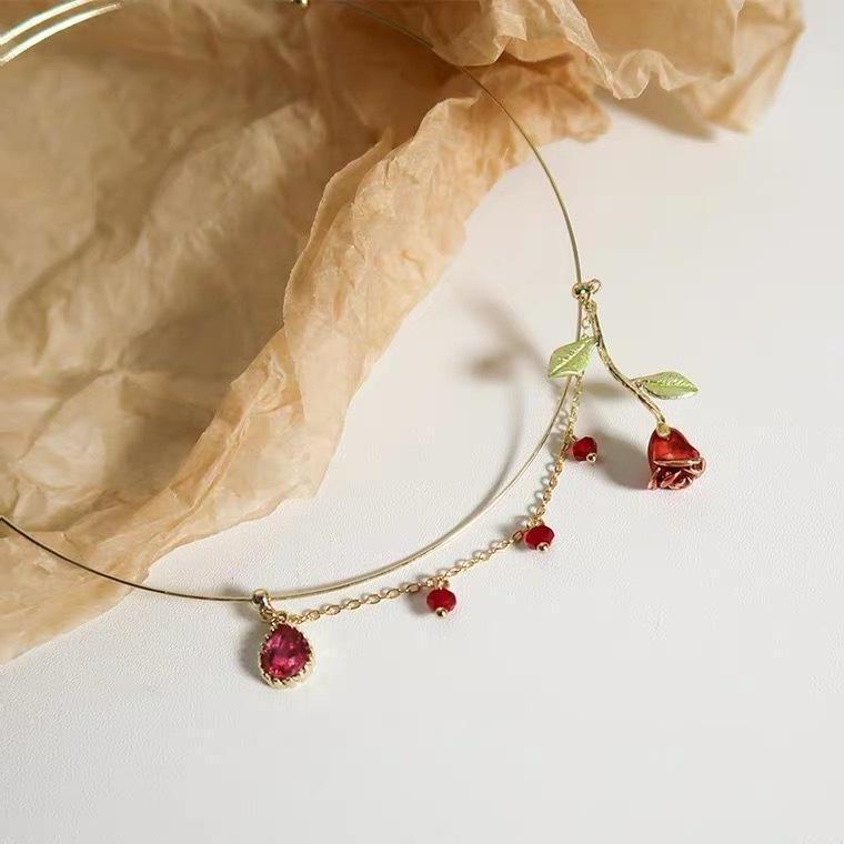 

Retro Rose Choker: Trendy Women s Mori Style Fairy Pendant Neckband Necklace