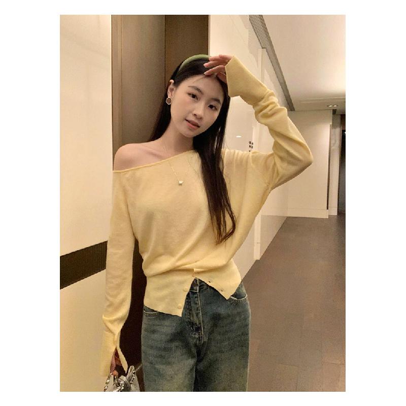 2026 Early Spring Women's Off-Shoulder Knit Sweater, Slim Fit Outerwear, Base Shirt, High-End Sweater
